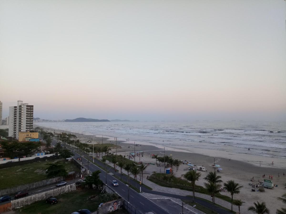 Predio Com Piscina Na Cobertura Frente Ao Mar, Apartamento Para Ate 6 Adultos E 3 Criancas Ate 8 Anos, Churrasqueira Na Sacada, Wi-Fi Gratis, Nao Oferecemos Roupas De Cama E Banho, 1 Vaga De Garagem, Na Praia Grande-Vila Mirim Διαμέρισμα Εξωτερικό φωτογραφία