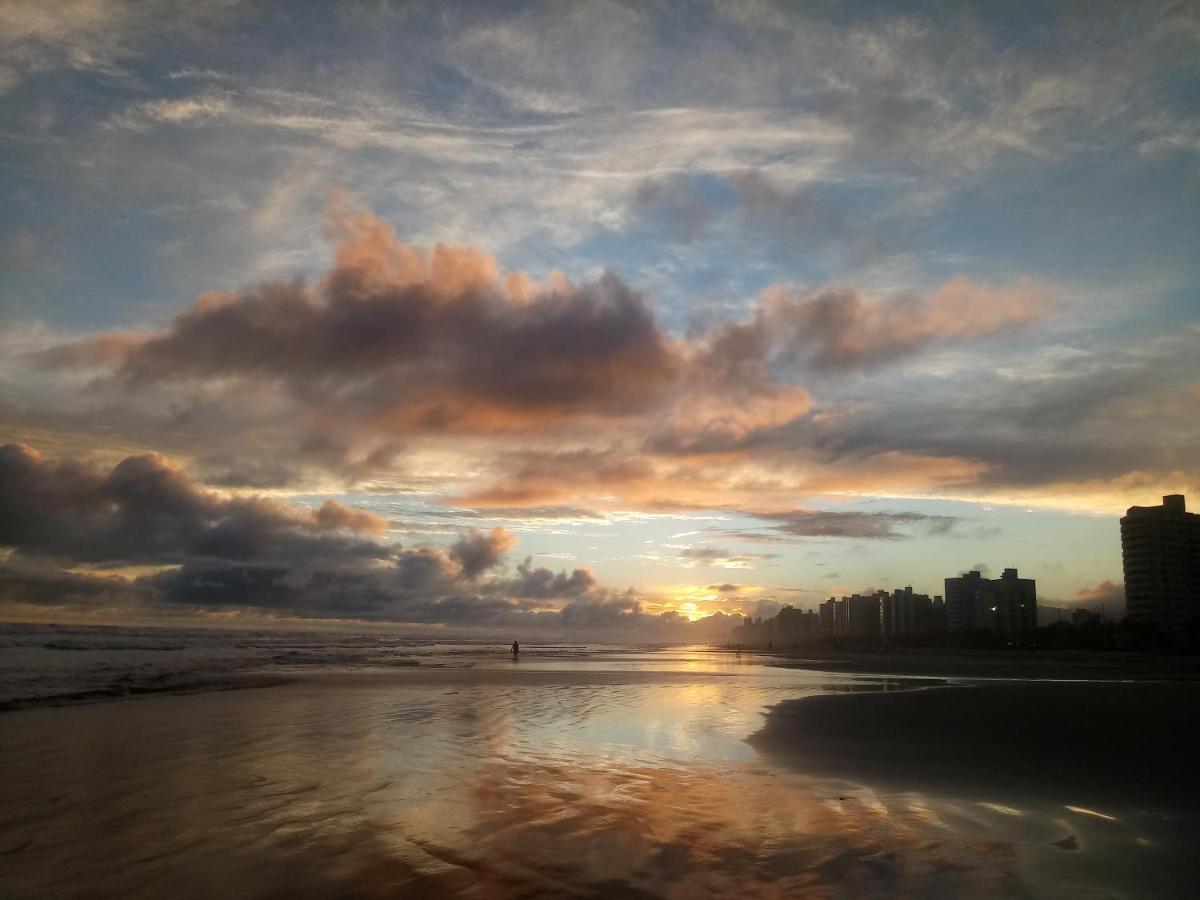 Predio Com Piscina Na Cobertura Frente Ao Mar, Apartamento Para Ate 6 Adultos E 3 Criancas Ate 8 Anos, Churrasqueira Na Sacada, Wi-Fi Gratis, Nao Oferecemos Roupas De Cama E Banho, 1 Vaga De Garagem, Na Praia Grande-Vila Mirim Διαμέρισμα Εξωτερικό φωτογραφία