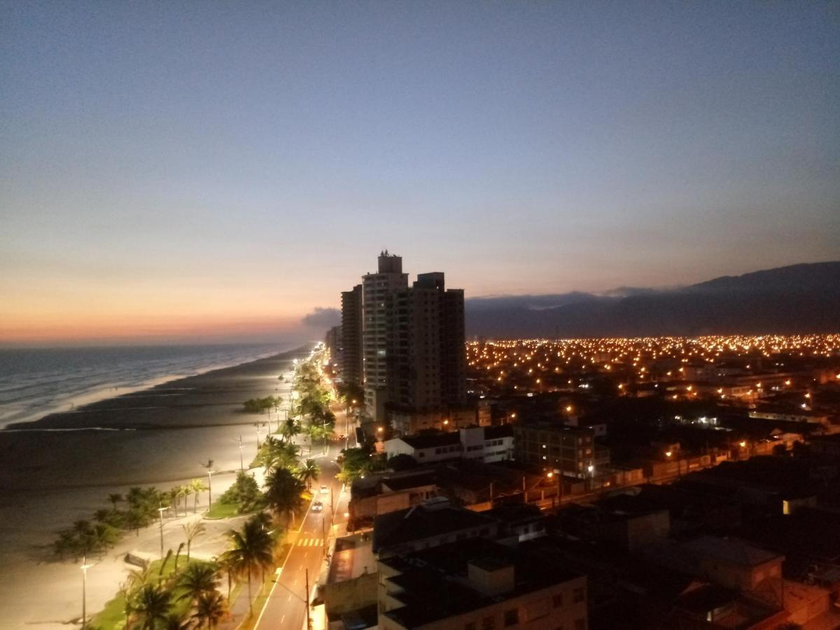 Predio Com Piscina Na Cobertura Frente Ao Mar, Apartamento Para Ate 6 Adultos E 3 Criancas Ate 8 Anos, Churrasqueira Na Sacada, Wi-Fi Gratis, Nao Oferecemos Roupas De Cama E Banho, 1 Vaga De Garagem, Na Praia Grande-Vila Mirim Διαμέρισμα Εξωτερικό φωτογραφία