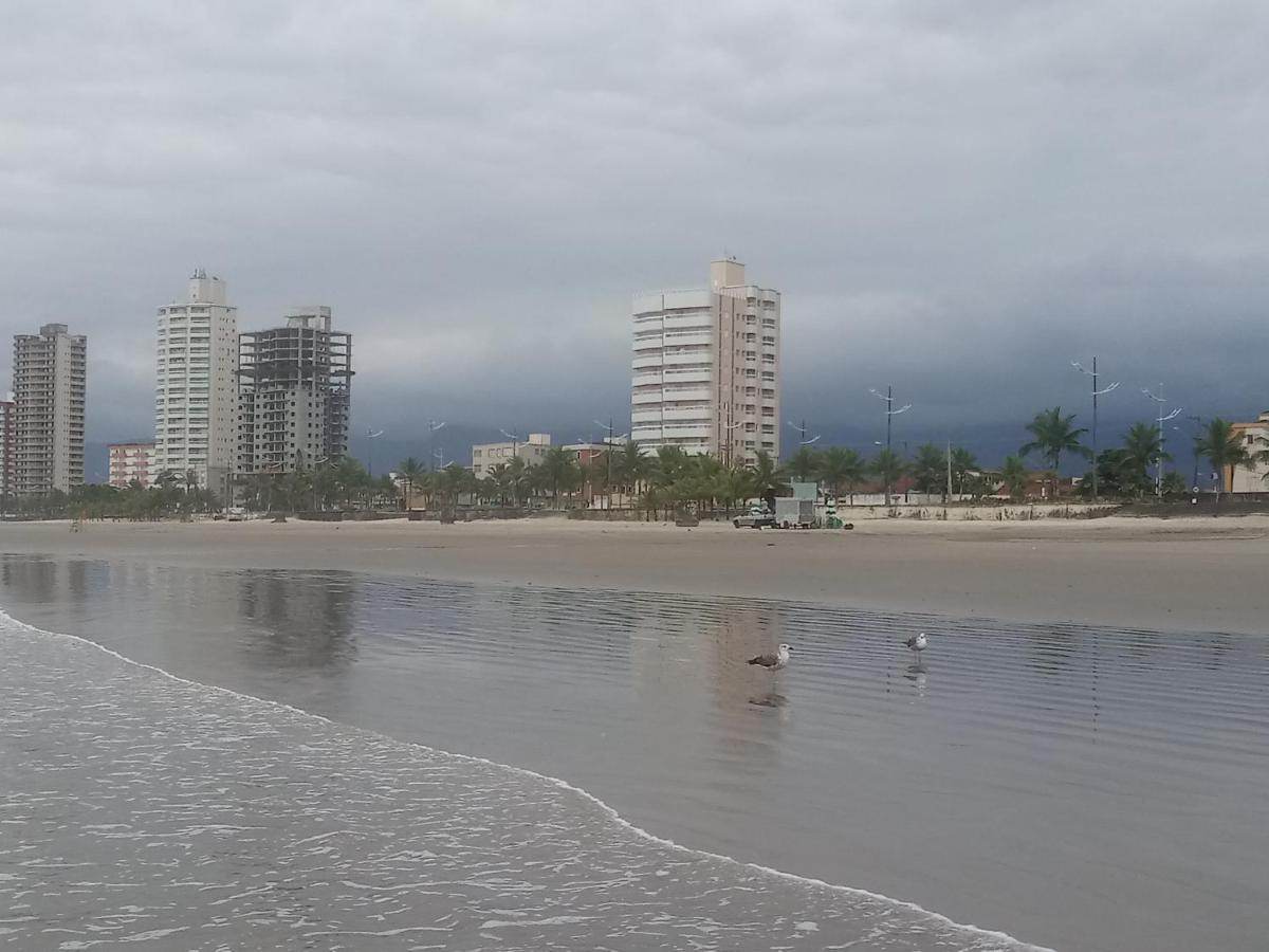 Predio Com Piscina Na Cobertura Frente Ao Mar, Apartamento Para Ate 6 Adultos E 3 Criancas Ate 8 Anos, Churrasqueira Na Sacada, Wi-Fi Gratis, Nao Oferecemos Roupas De Cama E Banho, 1 Vaga De Garagem, Na Praia Grande-Vila Mirim Διαμέρισμα Εξωτερικό φωτογραφία