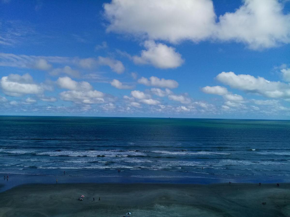 Predio Com Piscina Na Cobertura Frente Ao Mar, Apartamento Para Ate 6 Adultos E 3 Criancas Ate 8 Anos, Churrasqueira Na Sacada, Wi-Fi Gratis, Nao Oferecemos Roupas De Cama E Banho, 1 Vaga De Garagem, Na Praia Grande-Vila Mirim Διαμέρισμα Εξωτερικό φωτογραφία